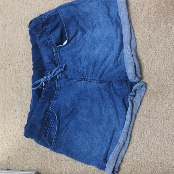 Juicy Couture soft shorts small - Picture 3 of 6